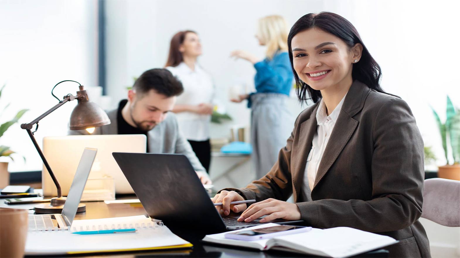 asesora-de-tesis-Cientifica-Consultores